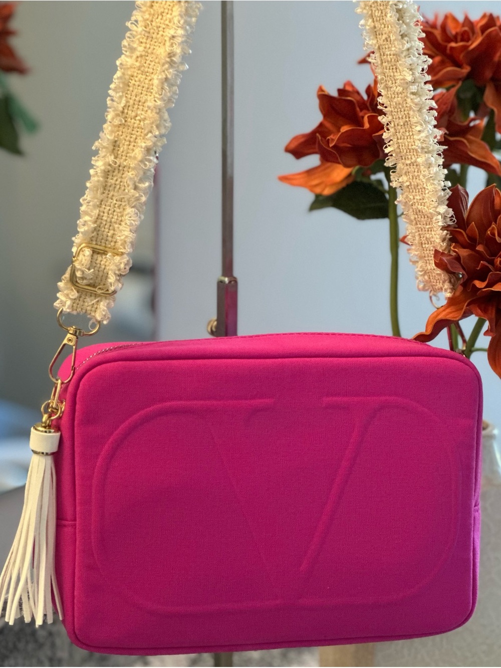 Valentino Beauty Bag NWOT GWP Item - Picture 3 of 3